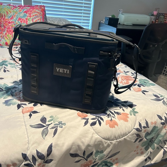 Yeti hopper flip 18 - Picture 3 of 3